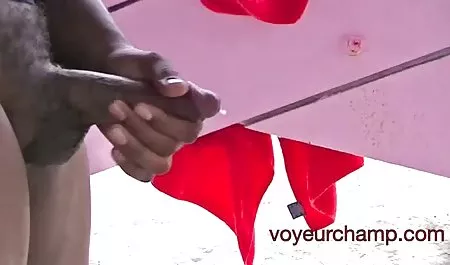 CrushGirls - Peta和Anabelle他妈的玩具和舌头