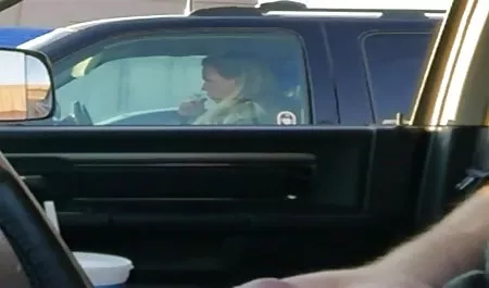 丰满的妻子拍摄而他妈的另一个男人