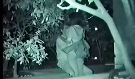 超级热俄罗斯小鸡Melena指法她的湿猫